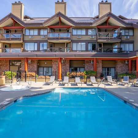 Whistler Village Inn & Suites Luaran gambar