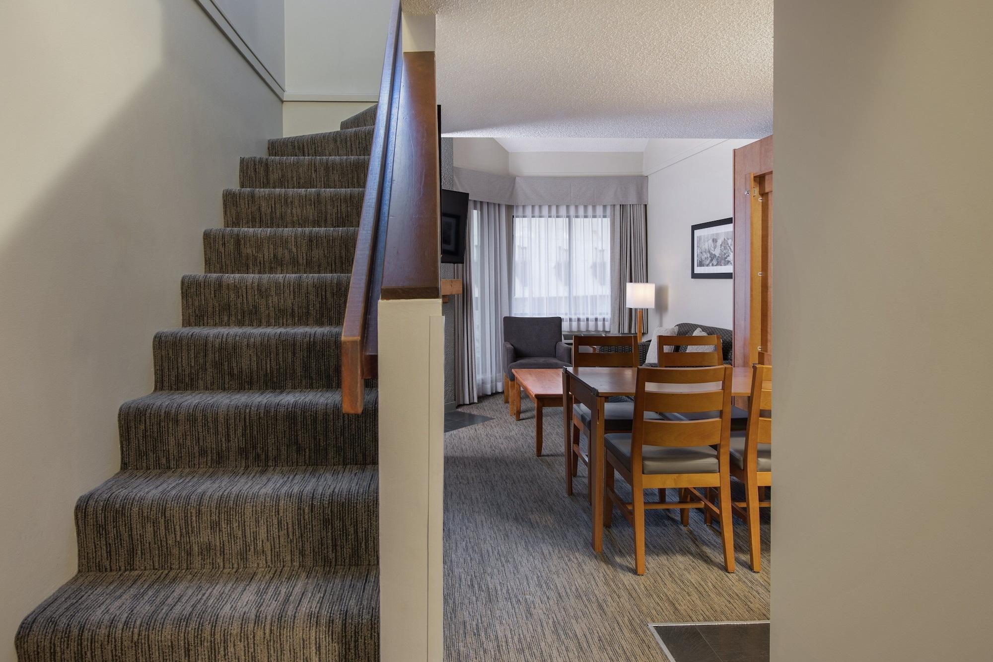 Whistler Village Inn & Suites Luaran gambar