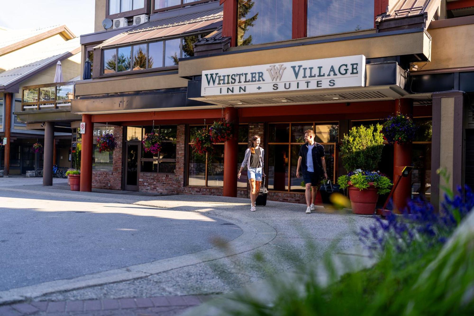 Whistler Village Inn & Suites Luaran gambar