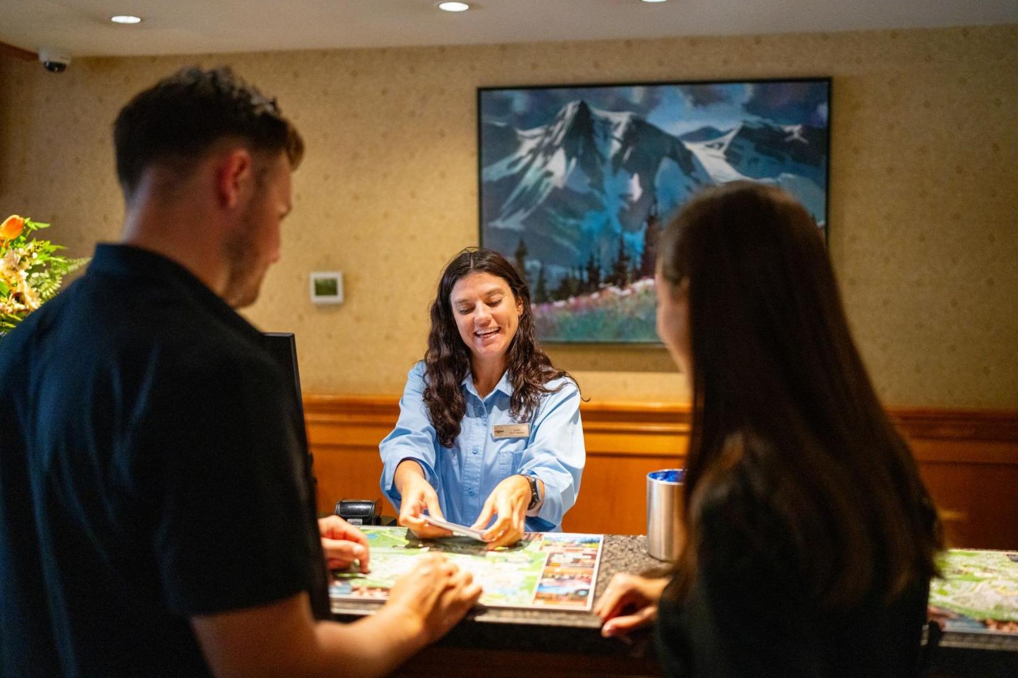 Whistler Village Inn & Suites Luaran gambar