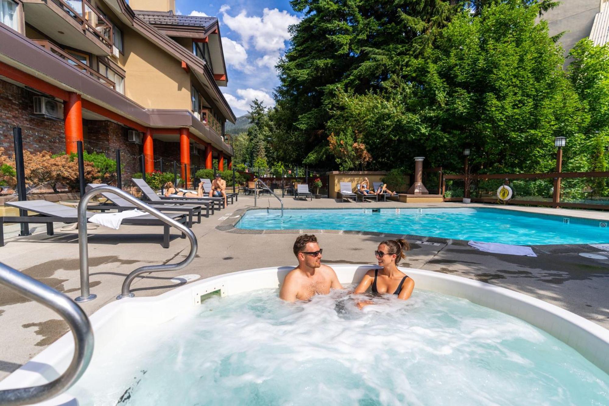 Whistler Village Inn & Suites Luaran gambar