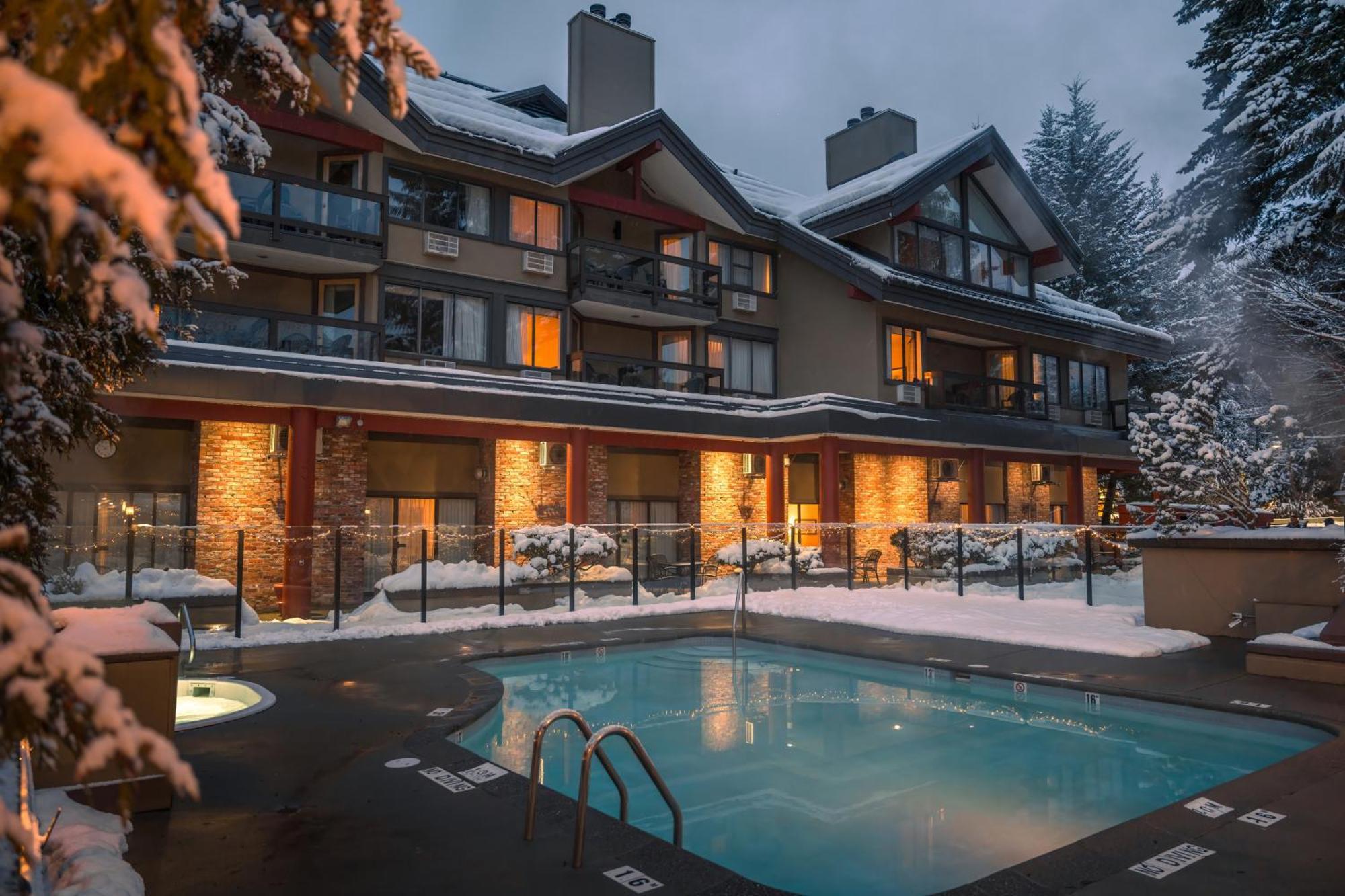 Whistler Village Inn & Suites Luaran gambar